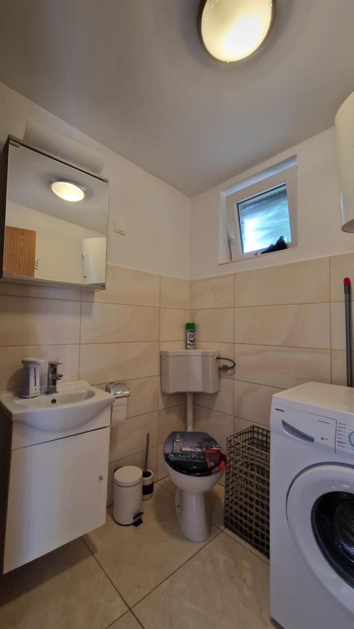 דירות קוסטרנה Urinj מראה חיצוני תמונה